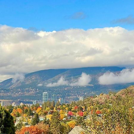 A Vista Villa Couples Retreat Kelowna Exterior photo